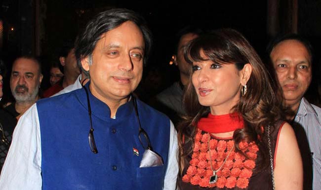 Republic of Arnab Goswami, You Are Wrong on Shashi-Tharoor-News-Time-Now
