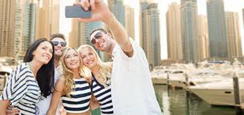 Taking Selfie in UAE can land you in jail