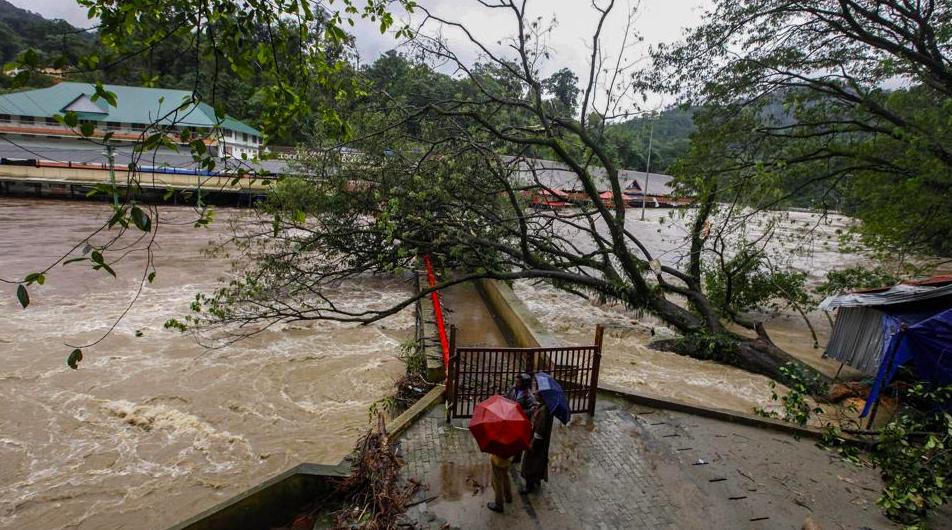 Kerala In Grip of Fear As Mullaperiyar Dam Fills Up